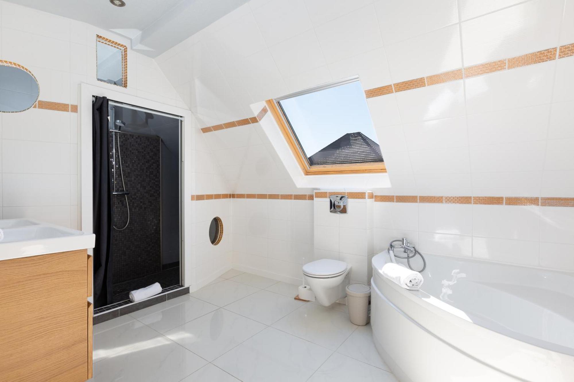 Gites Spa Strasbourg - Villa Cerf - Spa Prive, Sauna, Borne D'Arcade, Babyfoot Ittenheim Exterior foto